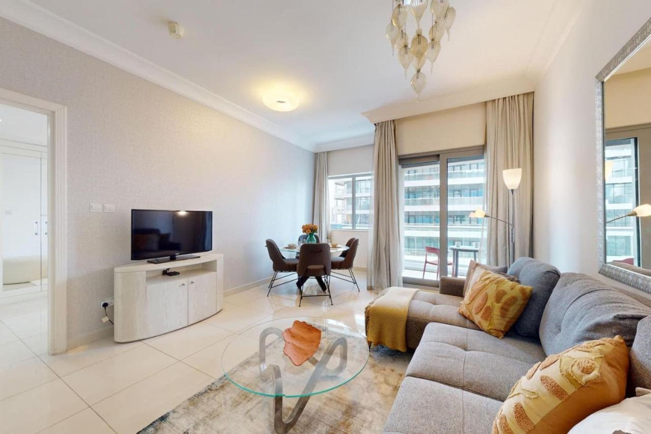 The Signature - Elegant One Bedroom Dubai