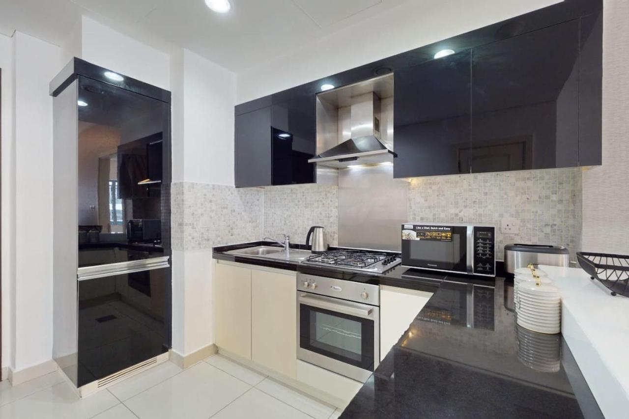 The Signature - Elegant One Bedroom Apartment *