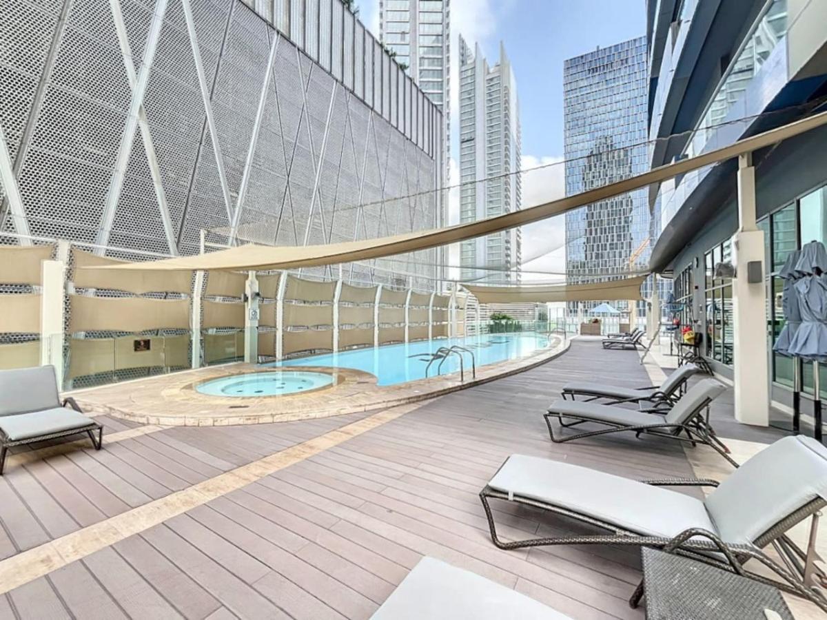 The Signature - Elegant One Bedroom Apartment Dubai